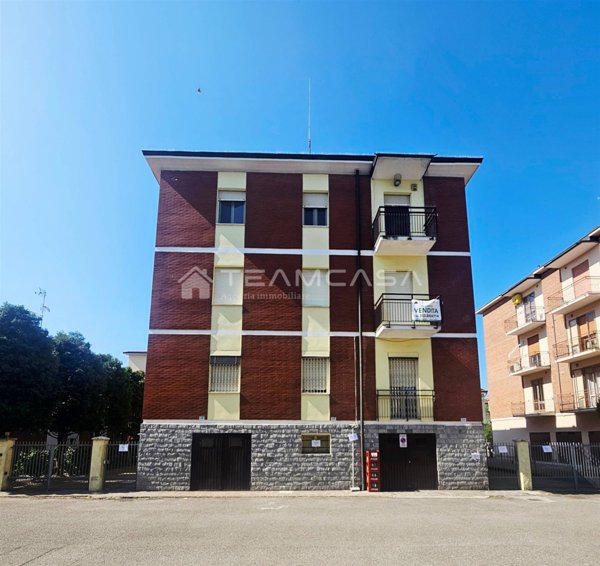appartamento in vendita a Modena in zona Madonnina / Quattro Ville
