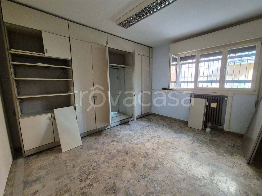 ufficio in vendita a Modena in zona Sant'Agnese