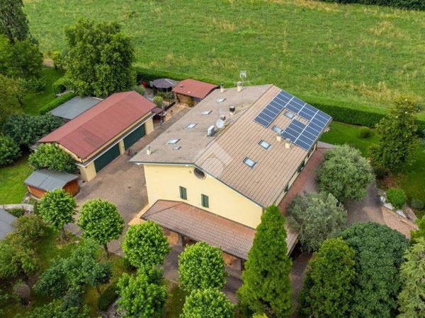 casa indipendente in vendita a Modena in zona San Faustino