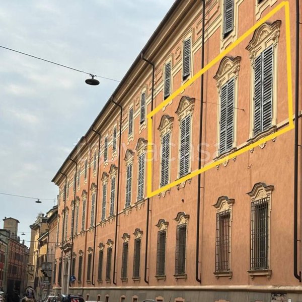 appartamento in vendita a Modena in zona Centro Storico