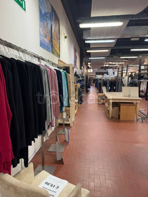 locale commerciale in vendita a Modena in zona San Damaso