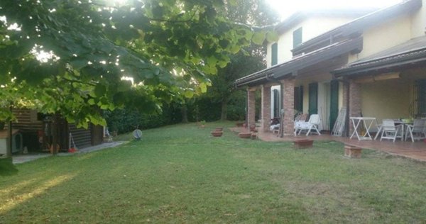 casa indipendente in vendita a Modena in zona Cognento