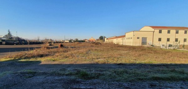 terreno edificabile in vendita a Modena in zona Lesignana