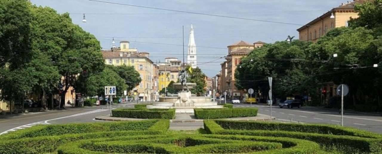 appartamento in vendita a Modena in zona Crocetta