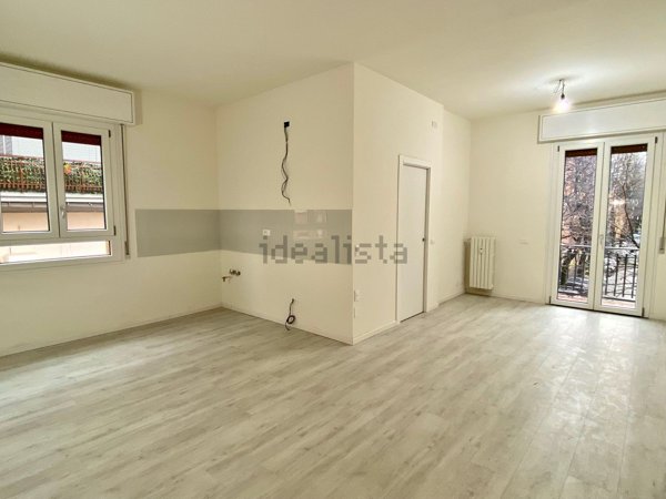 appartamento in vendita a Modena in zona San Lazzaro / Modena Est
