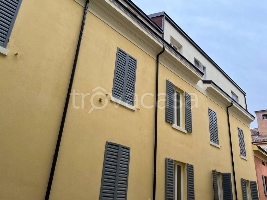 appartamento in vendita a Modena in zona Centro Storico