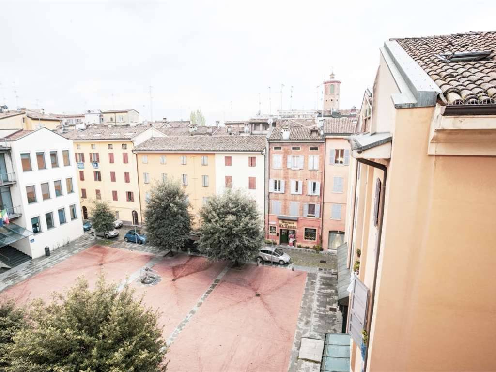 appartamento in vendita a Modena in zona Centro Storico