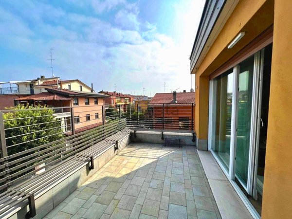 casa indipendente in vendita a Modena in zona San Faustino