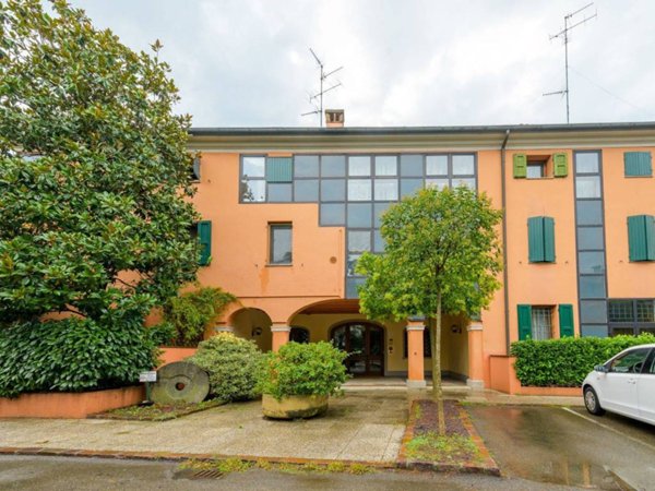 appartamento in vendita a Modena in zona San Faustino