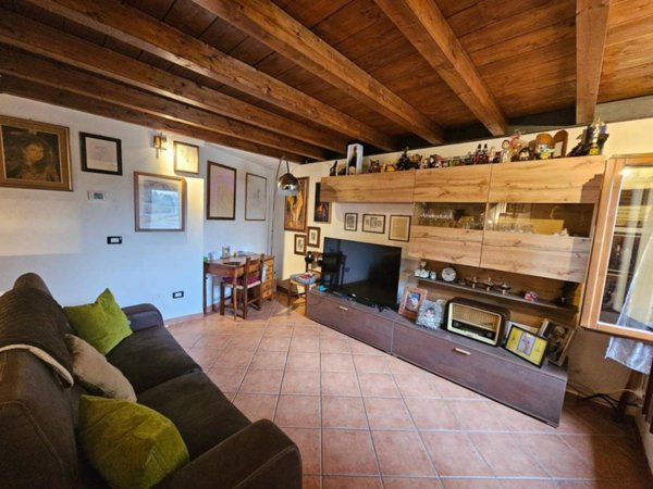casa indipendente in vendita a Modena