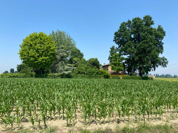 casa indipendente in vendita a Modena in zona Ganaceto