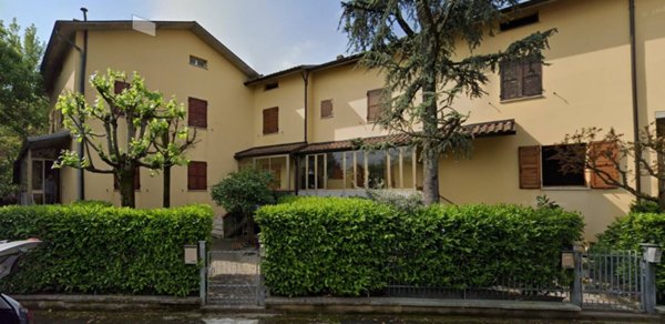 casa indipendente in vendita a Modena