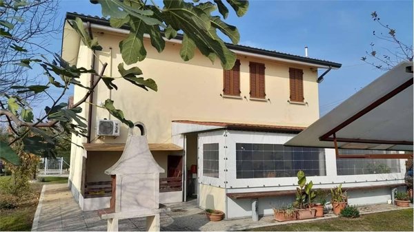 casa indipendente in vendita a Modena in zona Crocetta
