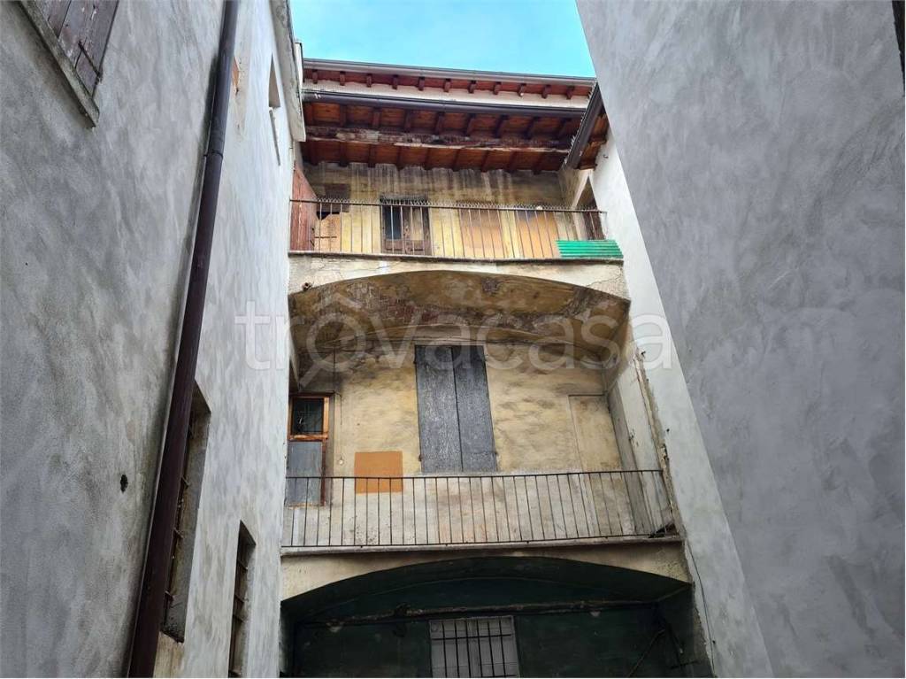 appartamento in vendita a Modena in zona Centro Storico