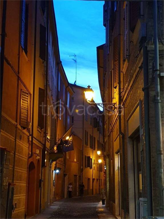 appartamento in vendita a Modena in zona Centro Storico