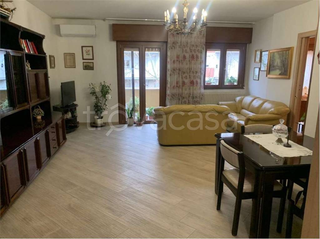 appartamento in vendita a Modena in zona San Faustino