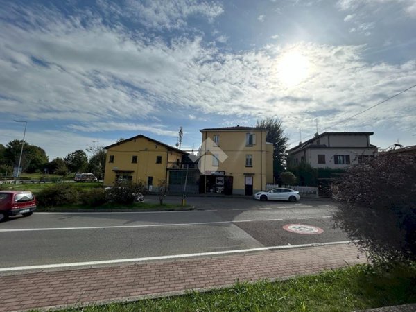 negozio in vendita a Modena in zona Baggiovara