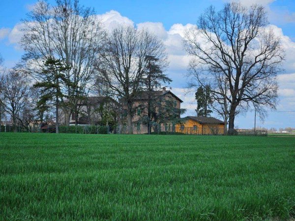 casa indipendente in vendita a Modena in zona Villanova