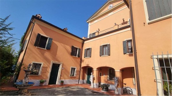 casa indipendente in vendita a Modena