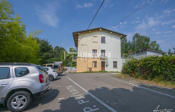 appartamento in vendita a Modena in zona Madonnina / Quattro Ville