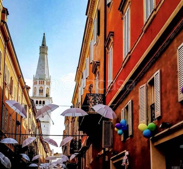 appartamento in vendita a Modena in zona Centro Storico