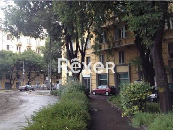 ufficio in vendita a Modena in zona Crocetta