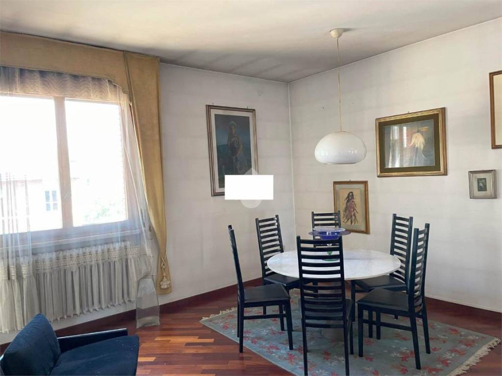 appartamento in vendita a Modena in zona Centro Storico
