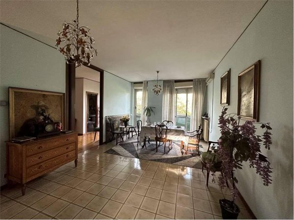 appartamento in vendita a Modena in zona San Faustino