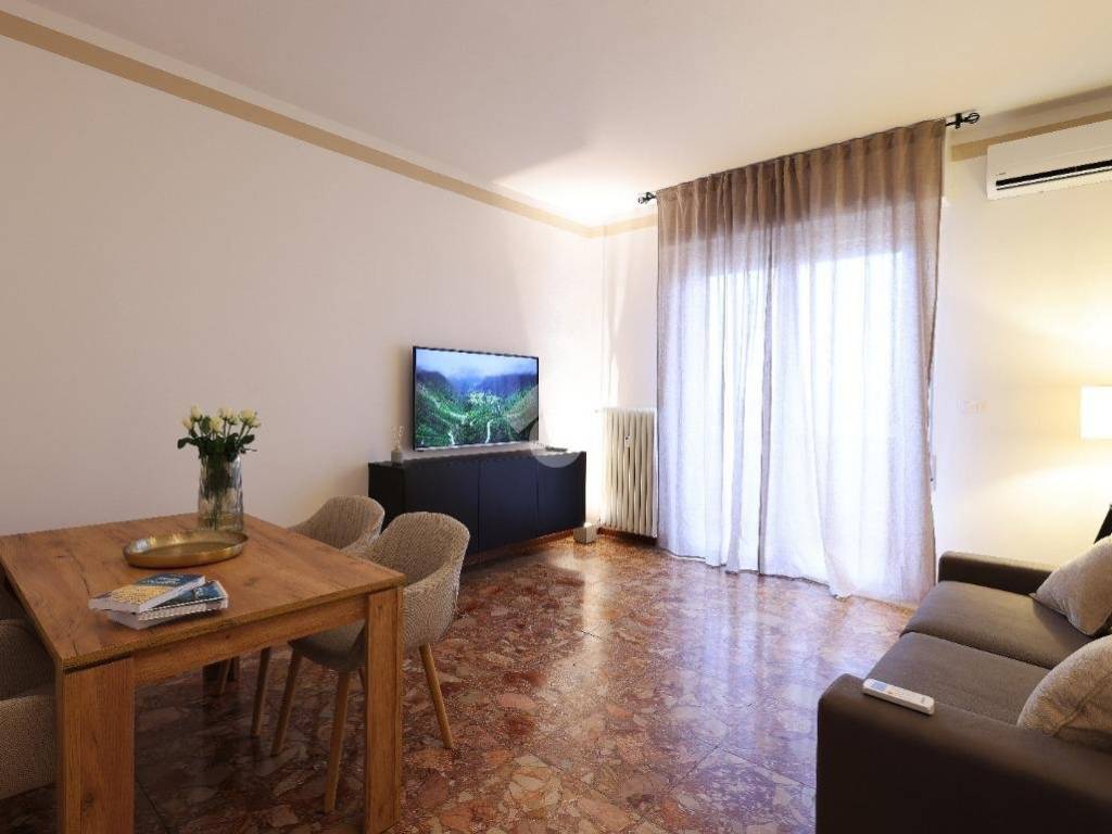 appartamento in vendita a Modena in zona San Lazzaro / Modena Est