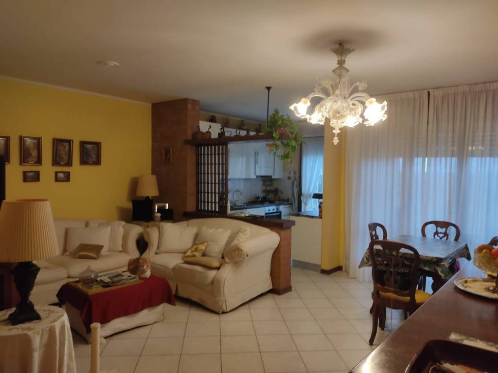 appartamento in vendita a Modena in zona San Lazzaro / Modena Est