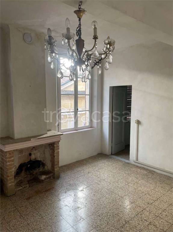 appartamento in vendita a Modena in zona Centro Storico