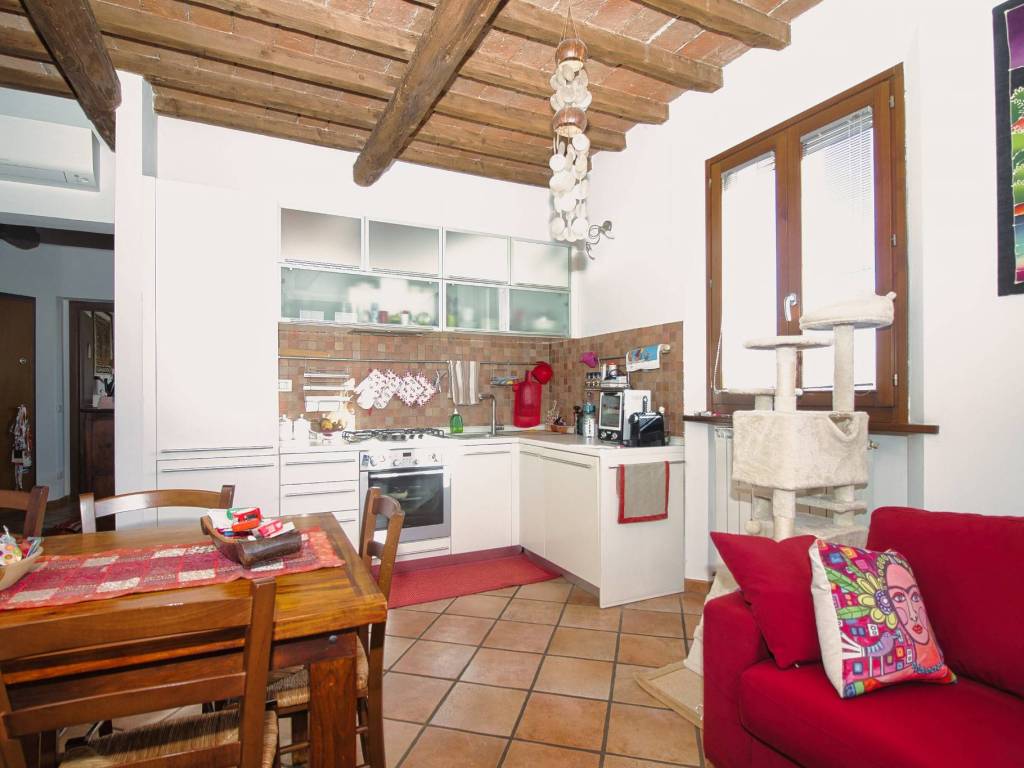 appartamento in vendita a Modena in zona Madonnina / Quattro Ville