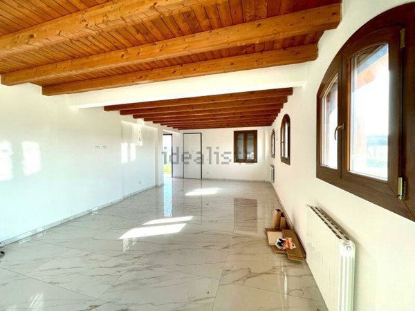 casa indipendente in vendita a Modena in zona Crocetta