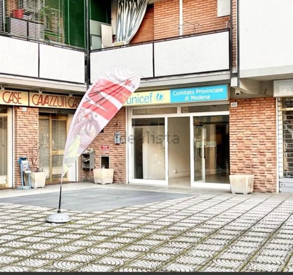 negozio in vendita a Modena in zona Sant'Agnese
