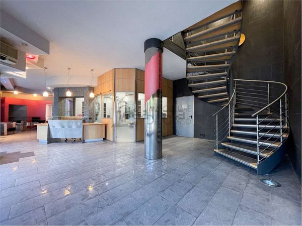 capannone in vendita a Modena in zona Crocetta