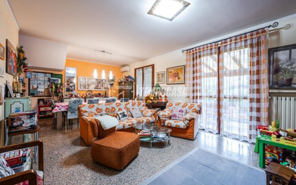 casa indipendente in vendita a Modena in zona San Faustino