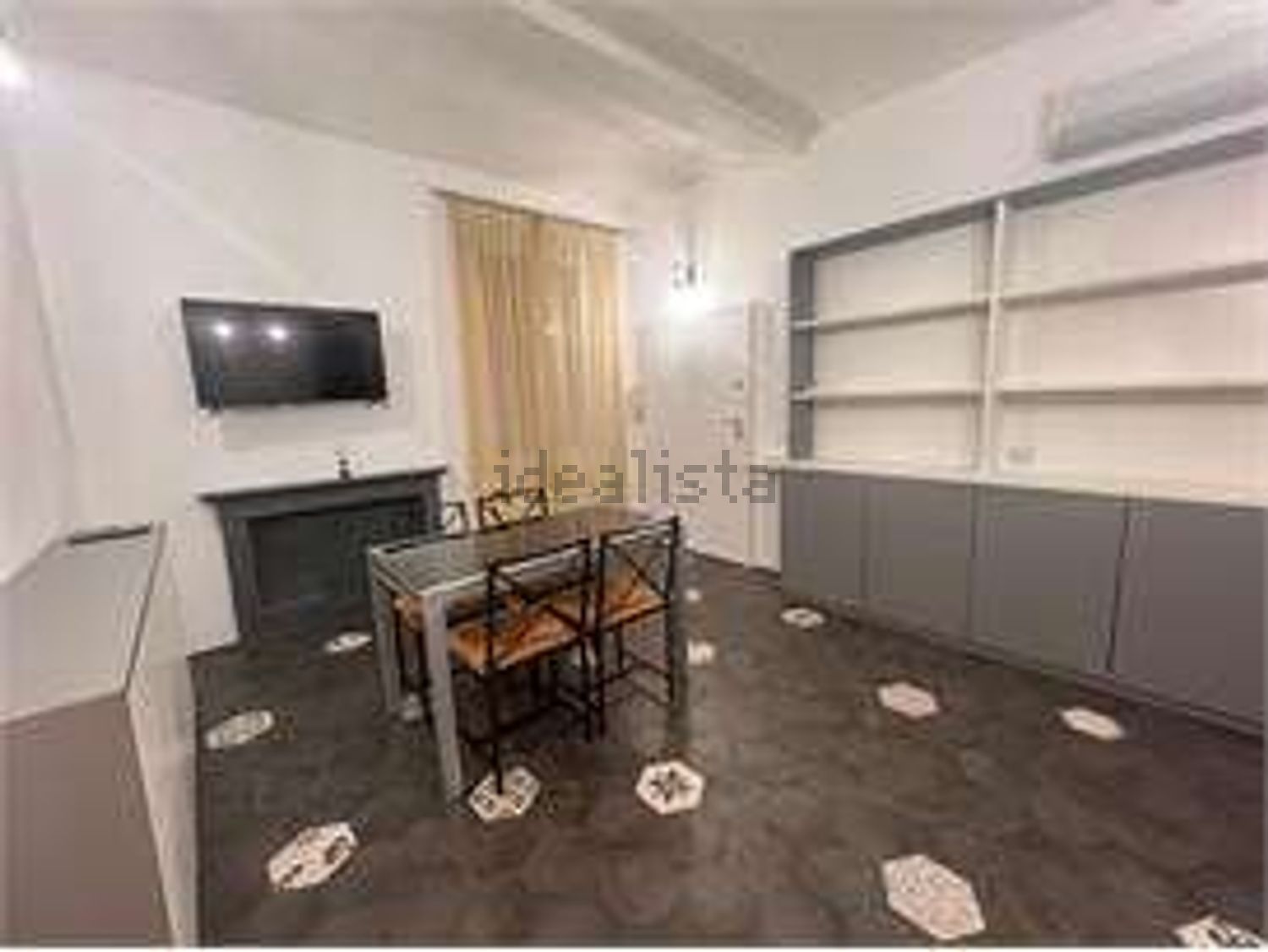 appartamento in vendita a Modena in zona Centro Storico