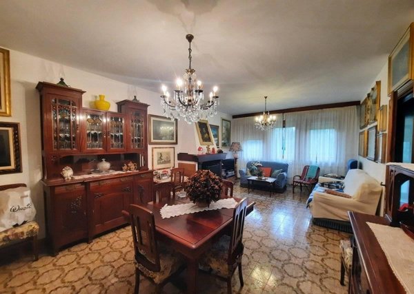 casa indipendente in vendita a Modena in zona San Faustino