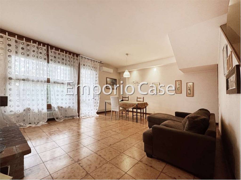 casa indipendente in vendita a Modena in zona Baggiovara