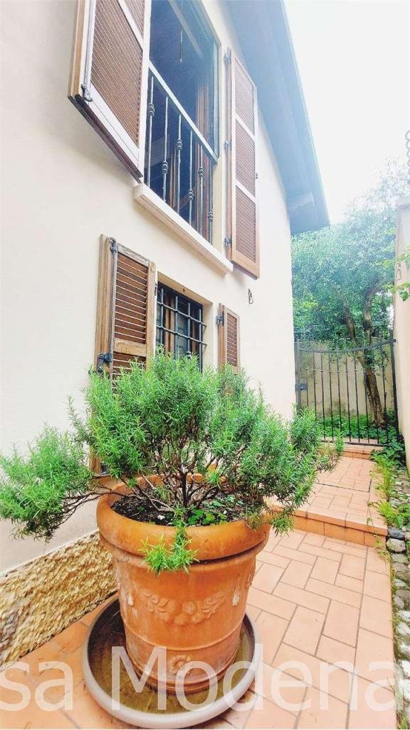 casa indipendente in vendita a Modena in zona Centro Storico