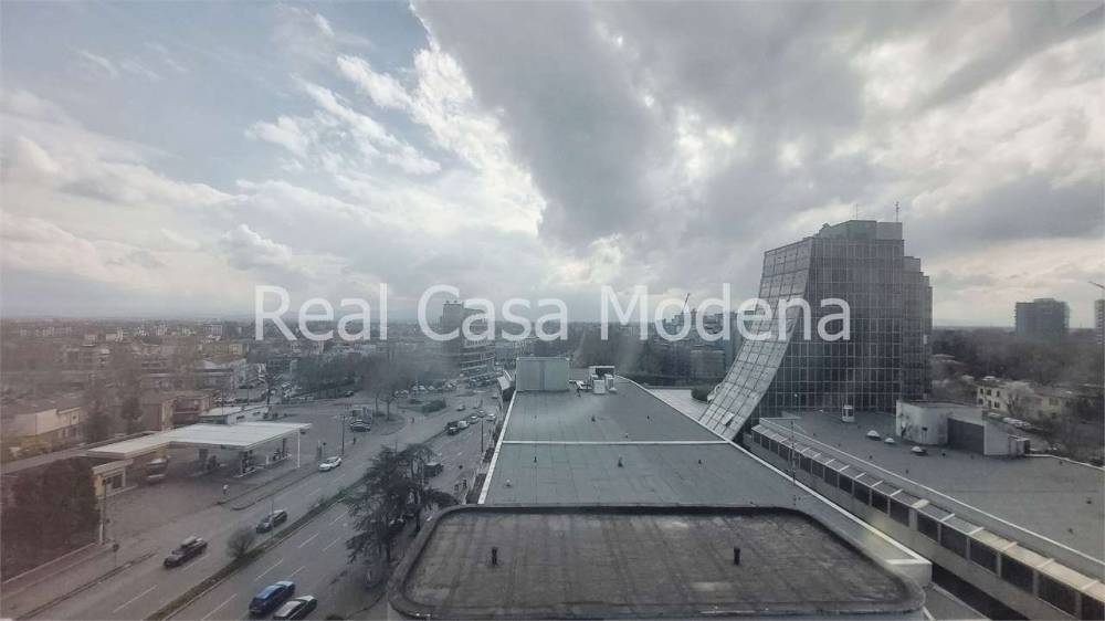 ufficio in vendita a Modena in zona San Faustino