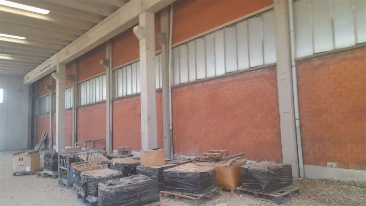 capannone in vendita a Modena in zona San Lazzaro / Modena Est