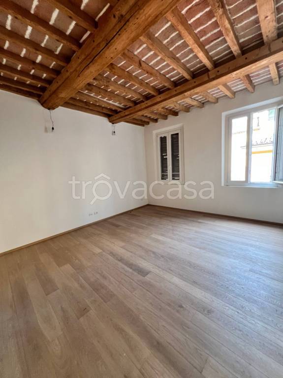 appartamento in vendita a Modena in zona Centro Storico