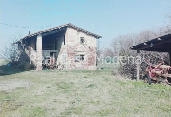 casa indipendente in vendita a Modena in zona Baggiovara