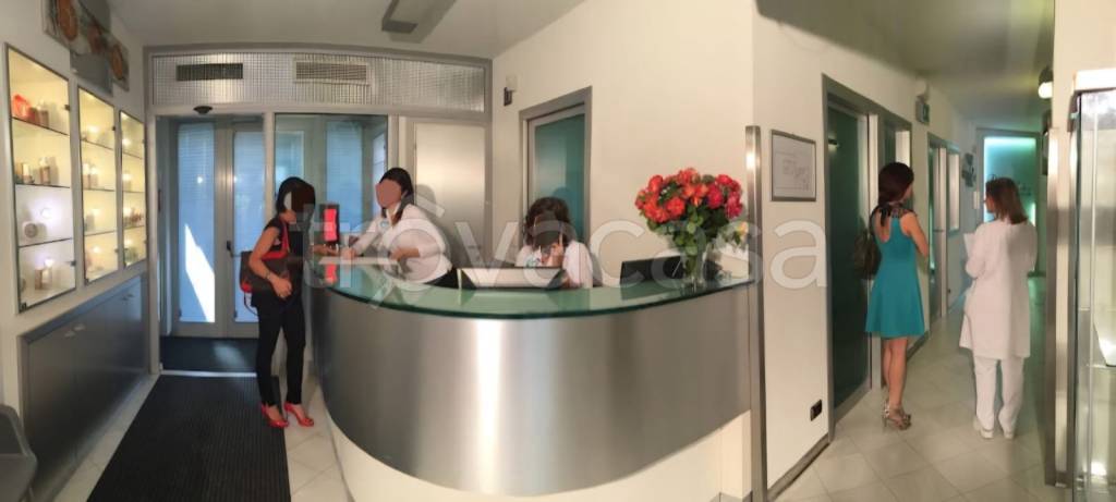 negozio in vendita a Modena in zona Paganine