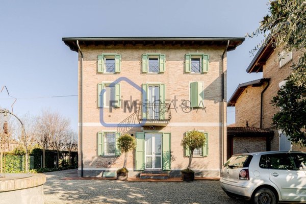 casa indipendente in vendita a Modena in zona Marzaglia