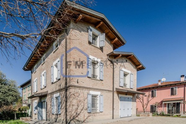 casa indipendente in vendita a Modena in zona Marzaglia