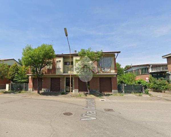 casa indipendente in vendita a Modena in zona Saliceto Panaro