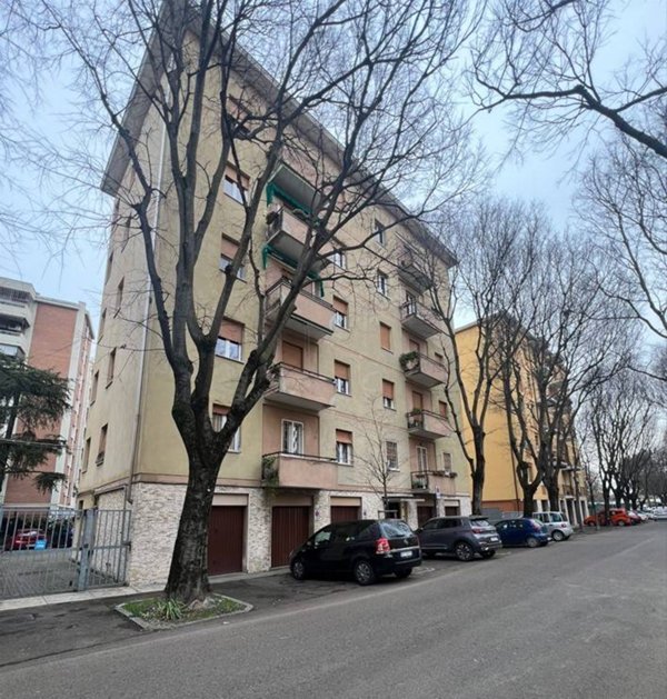 appartamento in vendita a Modena in zona Centro Storico