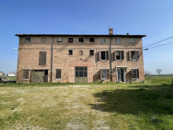 ufficio in vendita a Modena in zona Albareto